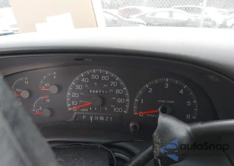 1998 Ford F-150 Standard/Xl/Xlt из США, поврежденный, VIN 1FTZF1728WKB68162